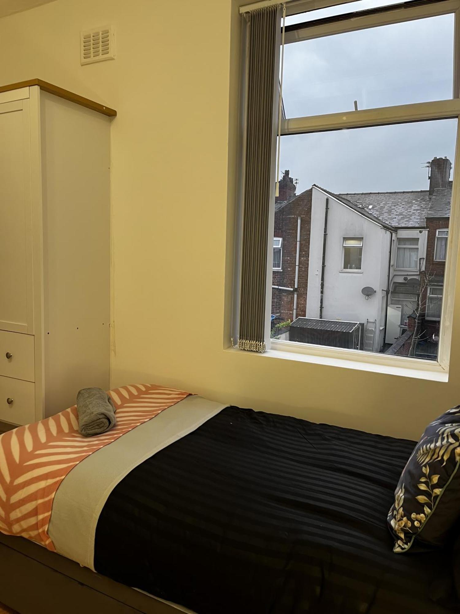 Angel House Villa Manchester Exterior photo